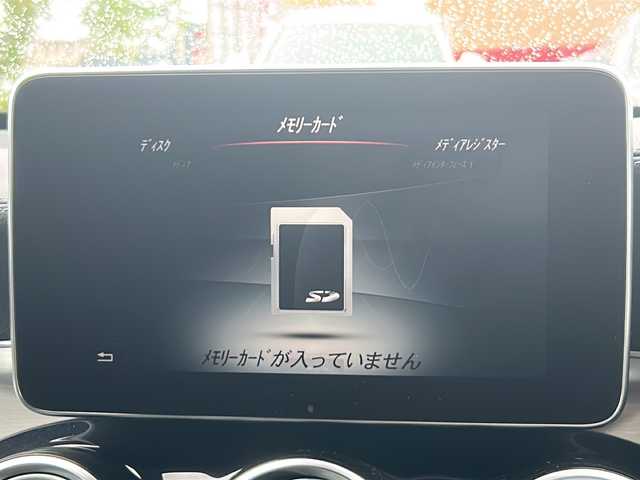 メルセデス・ベンツ ＧＬＣ２２０ d 4マチック クーペ スポーツ 山口県 2018(平30)年 3.5万km パール メーカーSDナビ/（CD.DVD.BT.フルセグ）/アラウンドビューモニター/パドルシフト/パワーシート/シートヒーター全席/運転席メモリーシート/オートLEDライト/ビルトインETC/ヘッドアップディスプレイ/レーダーセーフティパッケージ/　・ブラインドスポットモニター/　・ステアリングアシスト/　・クルーズコントロール/　・衝突軽減ブレーキ/純正ドラレコ/純正フロアマット/リアエンターテイメント社外/ワイヤレス給電/スマートキー/プッシュスタート