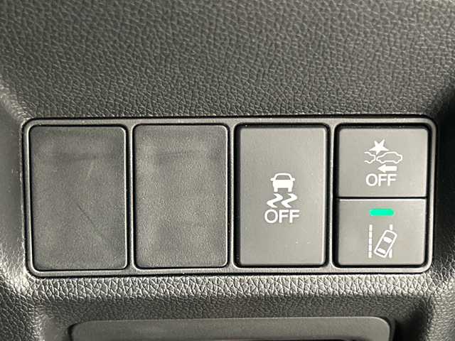 ホンダ ステップワゴン スパーダ ホンダセンシング 愛知県 2019(平31)年 3.3万km プラチナホワイトパール 純正ナビ/フリップダウンモニター/両側パワースライドドア/レーダークルーズコントロール/バックカメラ/純正アルミホイール/ＥＴＣ/LEDヘッドライト/パドルシフト/レーンキープアシスト/ドライブレコーダー/衝突軽減システム/フルセグ/CD DVD/Bluetooth/ステアリングスイッチ/スマートキー/プッシュスタート