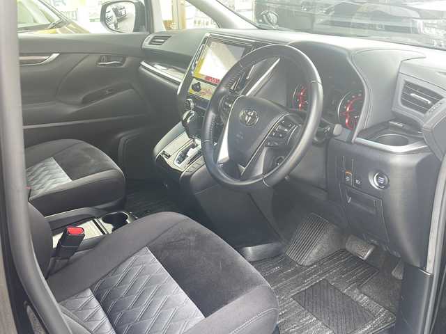 トヨタ アルファード S 兵庫県 2020(令2)年 4.1万km ブラック 純正ディスプレイオーディオ/ナビ機能/CD/DVD/フルセグTV/Bluetooth/純正フリップダウンモニター/両側パワースライドドア/セーフティセンス/インテリジェントクリアランスソナー/レーダークルーズコントロール/前後ドライブレコーダー/ブラック加飾2眼LEDヘッドランプ/ナノイー（フロント）/スペアタイヤ/ビルトインETC/純正フロアマット/ドアバイザー