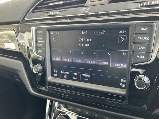 フォルクスワーゲン ゴルフ トゥーラン TSI ハイライン 埼玉県 2016(平28)年 5万km 白 ワンオーナー/2017yモデル/ターボ/メーカーナビゲーション/バックカメラ/ルーフレール /7人乗り/3列シート/両側スライドドア/純正17インチアルミホイール/レーダークルーズコントロール/アイドリングストップ/LEDヘッドライト/スペアキー/ディーラー点検記録簿/（H29/H30/R1/R2/R3/R4/R5/R6）/新車保証書/取扱説明書