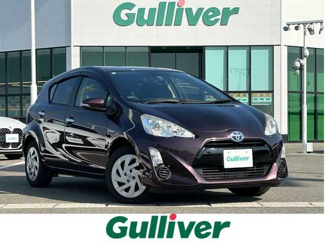 トヨタ アクア S スタイルブラック 佐賀県 2016(平28)年 8.2万km ディープアメジストマイカメタリック 純正SDナビゲーション/SD/Bluetooth/バックカメラ/スマートキー2個/ＥＴＣ/オートエアコン/純正ドアバイザー/社外フロアマット/社外ホイール/取扱説明書/トヨタセーフティセンス/・レーダークルーズコントロール/・プリクラッシュセーフティ/・レーントレーシングアシスト