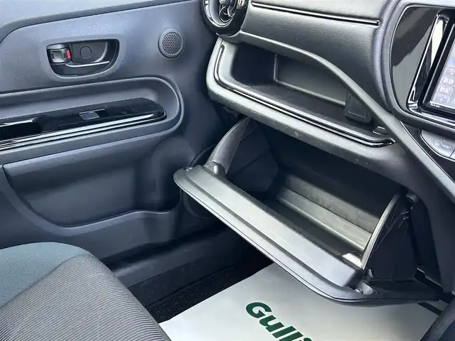 トヨタ アクア S スタイルブラック 佐賀県 2016(平28)年 8.2万km ディープアメジストマイカメタリック 純正SDナビゲーション/SD/Bluetooth/バックカメラ/スマートキー2個/ＥＴＣ/オートエアコン/純正ドアバイザー/社外フロアマット/社外ホイール/取扱説明書/トヨタセーフティセンス/・レーダークルーズコントロール/・プリクラッシュセーフティ/・レーントレーシングアシスト