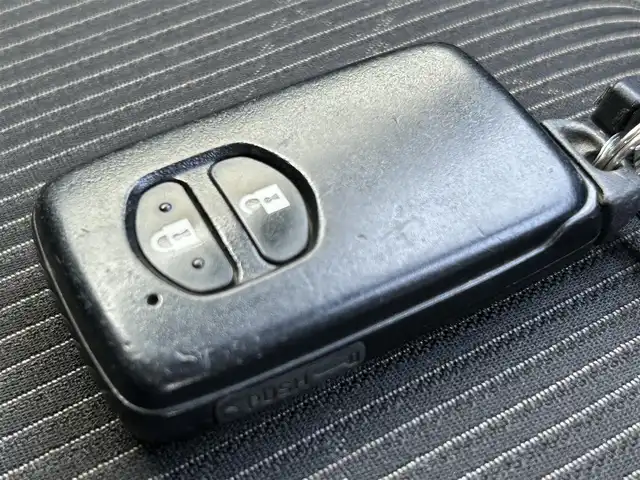 トヨタ アクア S スタイルブラック 佐賀県 2016(平28)年 8.2万km ディープアメジストマイカメタリック 純正SDナビゲーション/SD/Bluetooth/バックカメラ/スマートキー2個/ＥＴＣ/オートエアコン/純正ドアバイザー/社外フロアマット/社外ホイール/取扱説明書/トヨタセーフティセンス/・レーダークルーズコントロール/・プリクラッシュセーフティ/・レーントレーシングアシスト