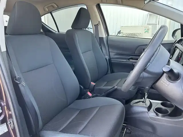 トヨタ アクア S スタイルブラック 佐賀県 2016(平28)年 8.2万km ディープアメジストマイカメタリック 純正SDナビゲーション/SD/Bluetooth/バックカメラ/スマートキー2個/ＥＴＣ/オートエアコン/純正ドアバイザー/社外フロアマット/社外ホイール/取扱説明書/トヨタセーフティセンス/・レーダークルーズコントロール/・プリクラッシュセーフティ/・レーントレーシングアシスト