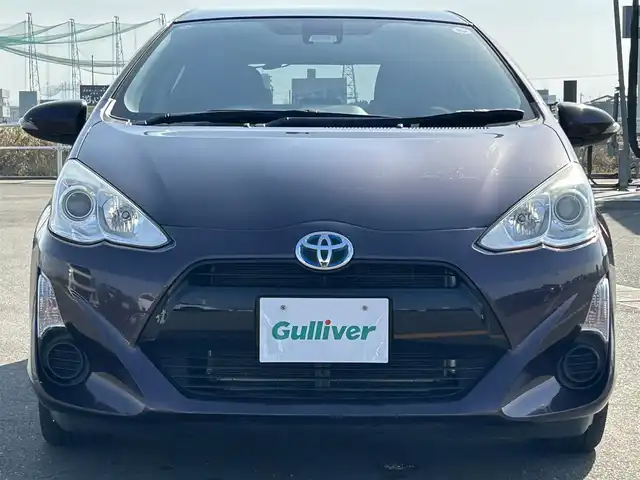 トヨタ アクア S スタイルブラック 佐賀県 2016(平28)年 8.2万km ディープアメジストマイカメタリック 純正SDナビゲーション/SD/Bluetooth/バックカメラ/スマートキー2個/ＥＴＣ/オートエアコン/純正ドアバイザー/社外フロアマット/社外ホイール/取扱説明書/トヨタセーフティセンス/・レーダークルーズコントロール/・プリクラッシュセーフティ/・レーントレーシングアシスト