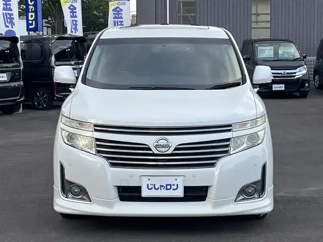 日産 エルグランド 350HWS アーバンクロム ブラックレザー 宮城県 2013(平25)年 9万km ブリリアントホワイトパール (株)IDOMが運営する【じしゃロン仙台店】の自社ローン専用車両になりますこちらは現金またはオートローンご利用時の価格です。自社ローンご希望の方は別途その旨お申付け下さい/サンルーフ/黒革シート/Bluetooth/BOSEサウンド/後方フリップダウンモニター/両側パワースライドドア/電動リアゲート/オットマン/ETC/バックカメラ