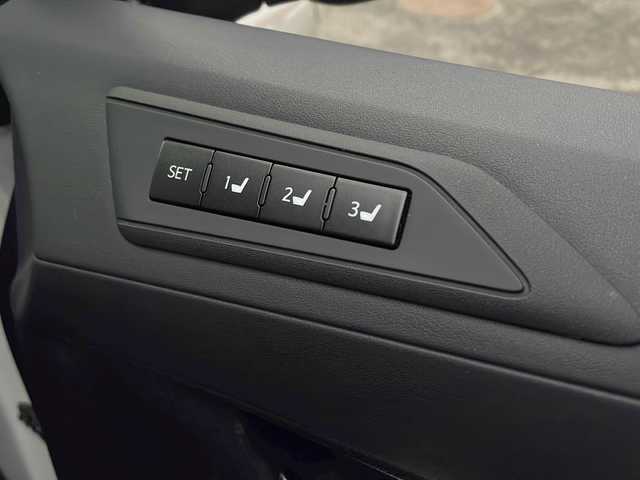 トヨタ アルファード S Cパッケージ 広島県 2023(令5)年 3.3万km ホワイトパールクリスタルシャイン 禁煙/ワンオーナー/モデリスタエアロ/ツインムーンルーフ/セーフティセンス/・プリクラッシュセーフティ/・LTA/LDA/RSA/・先行車発進告知/・オートマチックハイビーム/BSM/RCTA/クリアランスソナー/純正ディスプレイオーディオ/・Bluetooth/Miracast/バックカメラ/デジタルインナーミラー/3眼LEDヘッドライト/オートライト/フォグランプ/前後ドライブレコーダー（ZDR-016）/ビルトインETC/合皮シート/シートヒーター/シートベンチレーション/パワーシート/メモリシート/ウッドコンビステアリング/ステアリングスイッチ/ステアリングヒーター/パワーバックドア/スマートキー/スペアキー/プッシュスタート/純正ドアバイザー/AC100V100W電源/純正18インチアルミホイール