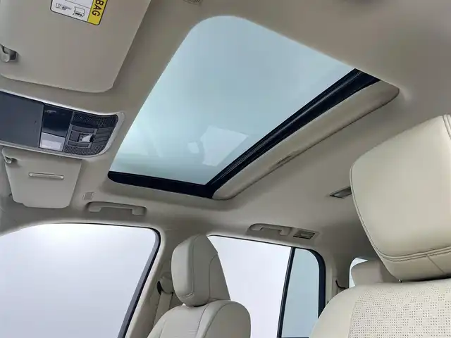 トヨタ ランドクルーザー ZX 愛知県 2024(令6)年 0.9万km プレシャスホワイトパール 純正12.3型メモリナビ/フルセグTV/BT/CD/DVD/USB/AppleCarPlay/AndroidAuto/パノラミックビューモニター/電動ムーンルーフ/JBLサウンド/モデリスタエアロ/本革シート/シートヒーター＆ベンチレーション　D/N/2列目席/パワーシート　D/N席/COOLBOX/360°ドライブレコーダー/ビルトインETC2.0/HUD/トヨタセーフティセンス/PCS/LTA/LDA/BSM/PKSB/ACC/RCTA/RCD/RSA/AHB/先行車発進告知/パワーバックドア/AC100V/サイドステップ/3列目電動格納シート/革・杢目調コンビステアリング/ステアリングスイッチ/ステアリングヒーター/スマートキー＆プッシュスタート/DAC（ダウンヒルアシスト/MTS（マルチテレインセレクト/電動パーキング/オートブレーキホールド/3眼LEDオートライト/フォグランプ/シーケンシャルターンランプ/サイドステップ/充電用USBポート/純正20インチAW/ラバーマット/スペアタイヤ