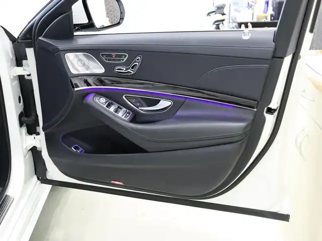 メルセデス・ベンツ Ｓ４００ｄ スポーツリミテッド 静岡県 2020(令2)年 4.2万km ダイヤモンドホワイト レザーEXパッケージ/・ブルメスターサウンド/・ナッパ黒レザーシート/・リラクゼーションシート/ベーシックパッケージ/・サンルーフ/・前席ベンチレーション/・後席シートヒーター/・エアバランスパッケージ/・赤外線反射・ノイズ軽減ガラス/レーダーセーフティパッケージ /HUD/360°カメラ/エアサス/Carplay /ソフトクローズドア/20インチ純正AW/メルセデスロゴ入りキャリパー