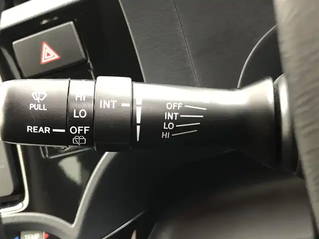 トヨタ アクア G G’s 愛知県 2014(平26)年 9.9万km イエロー ナビ　/バックカメラ　/ＥＴＣ　/ハーフレザー　/ステアリングスイッチ　/オートエアコン　/スマートキー　/電格ミラー　/オートライト　/アルミホイール　/スペアキー　/スタッドレスタイヤ積込　/保証書　/取説　/記録簿
