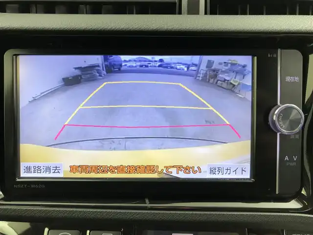 トヨタ アクア G G’s 愛知県 2014(平26)年 9.9万km イエロー ナビ　/バックカメラ　/ＥＴＣ　/ハーフレザー　/ステアリングスイッチ　/オートエアコン　/スマートキー　/電格ミラー　/オートライト　/アルミホイール　/スペアキー　/スタッドレスタイヤ積込　/保証書　/取説　/記録簿
