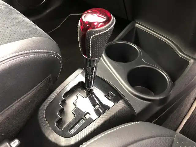 トヨタ アクア G G’s 愛知県 2014(平26)年 9.9万km イエロー ナビ　/バックカメラ　/ＥＴＣ　/ハーフレザー　/ステアリングスイッチ　/オートエアコン　/スマートキー　/電格ミラー　/オートライト　/アルミホイール　/スペアキー　/スタッドレスタイヤ積込　/保証書　/取説　/記録簿