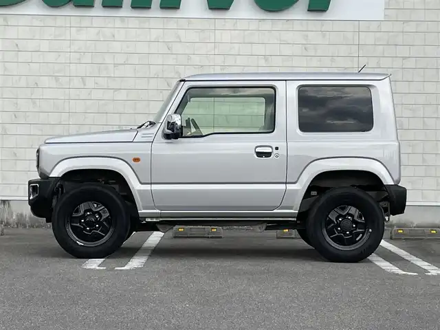 スズキ ジムニー XL 宮崎県 2024(令6)年 2.6万km シルキーシルバーメタリック ワンオーナー/社外SDナビ/（CD/DVD/AM/FM/BT）/アイドリングストップ/車線逸脱警報機能/衝突防止機能/クリアランスソナー/横滑り防止機能/D席/N席シートヒーター/社外LEDヘッドランプ/社外ゴムマット/ETC