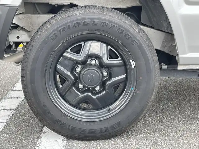 スズキ ジムニー XL 宮崎県 2024(令6)年 2.6万km シルキーシルバーメタリック ワンオーナー/社外SDナビ/（CD/DVD/AM/FM/BT）/アイドリングストップ/車線逸脱警報機能/衝突防止機能/クリアランスソナー/横滑り防止機能/D席/N席シートヒーター/社外LEDヘッドランプ/社外ゴムマット/ETC