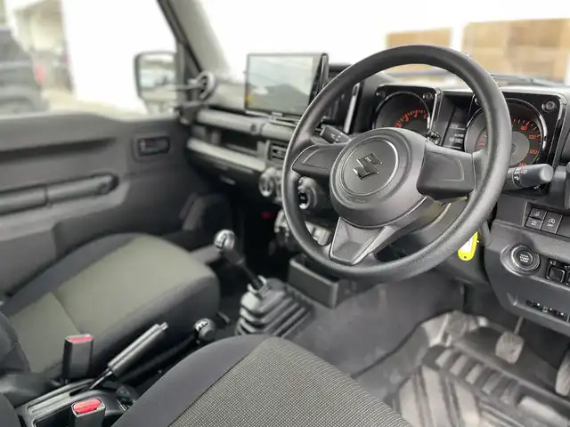 スズキ ジムニー XL 宮崎県 2024(令6)年 2.6万km シルキーシルバーメタリック ワンオーナー/社外SDナビ/（CD/DVD/AM/FM/BT）/アイドリングストップ/車線逸脱警報機能/衝突防止機能/クリアランスソナー/横滑り防止機能/D席/N席シートヒーター/社外LEDヘッドランプ/社外ゴムマット/ETC