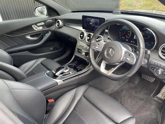 メルセデス・ベンツ Ｃ２００ ワゴン ローレウスエディション 福岡県 2019(令1)年 1.2万km ブリリアントブルーM レーダーセーフティパッケージ/アダプティブクルーズコントロール/ブラインドスポットモニター/レーンキープアシスト/アクティブブレーキアシスト/ワイヤレス充電　/黒革シート/前席シートヒーター/純正ナビ/フルセグTV/バックカメラ/Bluetooth/パワーバックドア　/LEDライト/オートハイビーム/ステアリングスイッチ/パドルシフト/ドライブレコーダー/純正18インチアルミホイール/ETC