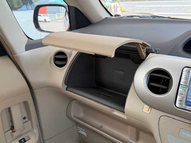 トヨタ ポルテ 130i Cパッケージ 大阪府 2007(平19)年 5.5万km シルバーマイカM /禁煙車//純正DVDナビ【NDDN-W56】//ラジオ・CD・DVD//バックカメラ//片側パワスラ//社外ETC//電格ミラー//キーレス