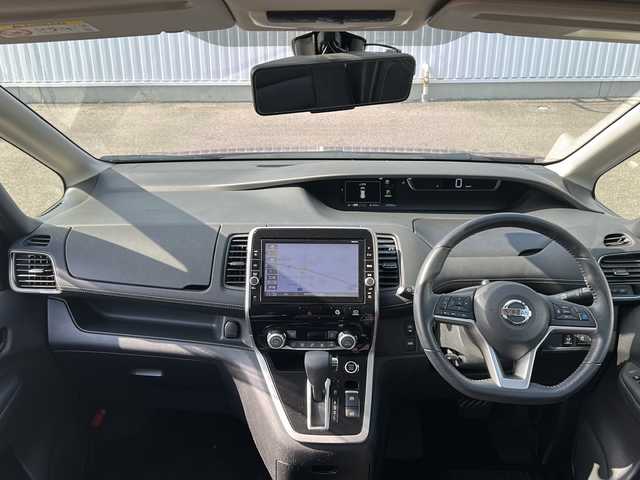 日産 セレナ ハイウェイスターVセレクションⅡ 愛媛県 2019(令1)年 5.8万km マルーンレッド 2トーン 純正ナビ/（Bluetooth/AM/FM/フルセグTV）/衝突軽減ブレーキ/両側電動スライドドア/レーダークルーズコントロール/LEDヘッドライト/ETC/バックカメラ/ドライブレコーダー/コーナーセンサー/スマートキー/純正16インチAW/純正フロアマット/フォグランプ