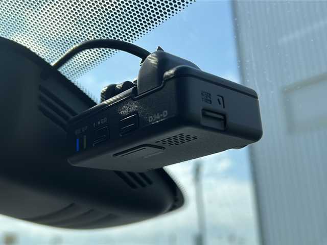 日産 セレナ ハイウェイスターVセレクションⅡ 愛媛県 2019(令1)年 5.8万km マルーンレッド 2トーン 純正ナビ/（Bluetooth/AM/FM/フルセグTV）/衝突軽減ブレーキ/両側電動スライドドア/レーダークルーズコントロール/LEDヘッドライト/ETC/バックカメラ/ドライブレコーダー/コーナーセンサー/スマートキー/純正16インチAW/純正フロアマット/フォグランプ