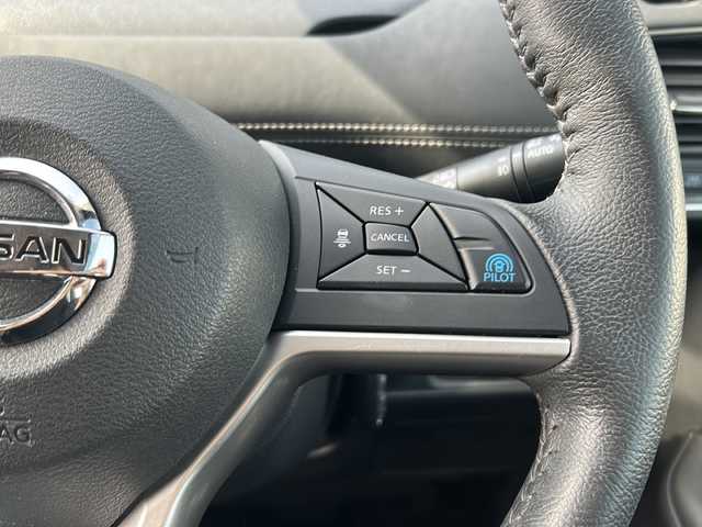 日産 セレナ ハイウェイスターVセレクションⅡ 愛媛県 2019(令1)年 5.8万km マルーンレッド 2トーン 純正ナビ/（Bluetooth/AM/FM/フルセグTV）/衝突軽減ブレーキ/両側電動スライドドア/レーダークルーズコントロール/LEDヘッドライト/ETC/バックカメラ/ドライブレコーダー/コーナーセンサー/スマートキー/純正16インチAW/純正フロアマット/フォグランプ