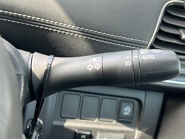 日産 セレナ ハイウェイスターVセレクションⅡ 愛媛県 2019(令1)年 5.8万km マルーンレッド 2トーン 純正ナビ/（Bluetooth/AM/FM/フルセグTV）/衝突軽減ブレーキ/両側電動スライドドア/レーダークルーズコントロール/LEDヘッドライト/ETC/バックカメラ/ドライブレコーダー/コーナーセンサー/スマートキー/純正16インチAW/純正フロアマット/フォグランプ