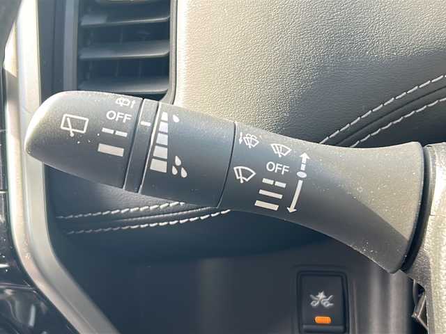 日産 セレナ ハイウェイスターVセレクションⅡ 愛媛県 2019(令1)年 5.8万km マルーンレッド 2トーン 純正ナビ/（Bluetooth/AM/FM/フルセグTV）/衝突軽減ブレーキ/両側電動スライドドア/レーダークルーズコントロール/LEDヘッドライト/ETC/バックカメラ/ドライブレコーダー/コーナーセンサー/スマートキー/純正16インチAW/純正フロアマット/フォグランプ