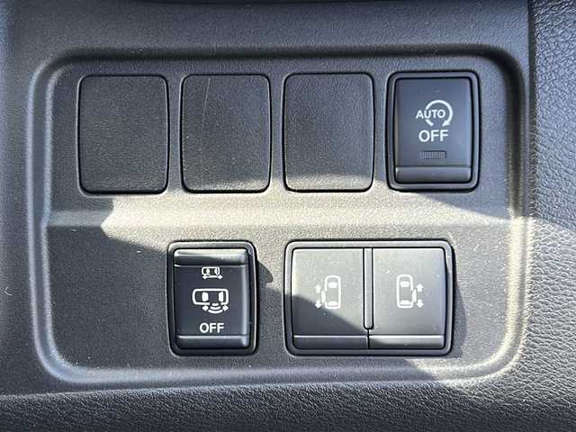 日産 セレナ ハイウェイスターVセレクションⅡ 愛媛県 2019(令1)年 5.8万km マルーンレッド 2トーン 純正ナビ/（Bluetooth/AM/FM/フルセグTV）/衝突軽減ブレーキ/両側電動スライドドア/レーダークルーズコントロール/LEDヘッドライト/ETC/バックカメラ/ドライブレコーダー/コーナーセンサー/スマートキー/純正16インチAW/純正フロアマット/フォグランプ