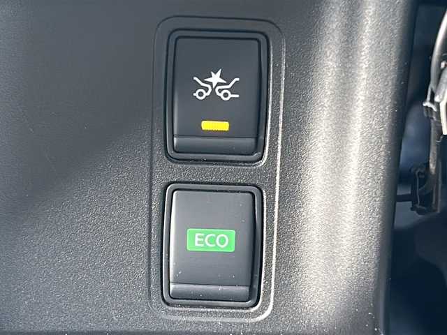 日産 セレナ ハイウェイスターVセレクションⅡ 愛媛県 2019(令1)年 5.8万km マルーンレッド 2トーン 純正ナビ/（Bluetooth/AM/FM/フルセグTV）/衝突軽減ブレーキ/両側電動スライドドア/レーダークルーズコントロール/LEDヘッドライト/ETC/バックカメラ/ドライブレコーダー/コーナーセンサー/スマートキー/純正16インチAW/純正フロアマット/フォグランプ