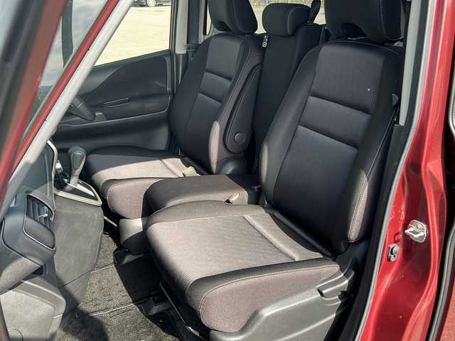 日産 セレナ ハイウェイスターVセレクションⅡ 愛媛県 2019(令1)年 5.8万km マルーンレッド 2トーン 純正ナビ/（Bluetooth/AM/FM/フルセグTV）/衝突軽減ブレーキ/両側電動スライドドア/レーダークルーズコントロール/LEDヘッドライト/ETC/バックカメラ/ドライブレコーダー/コーナーセンサー/スマートキー/純正16インチAW/純正フロアマット/フォグランプ