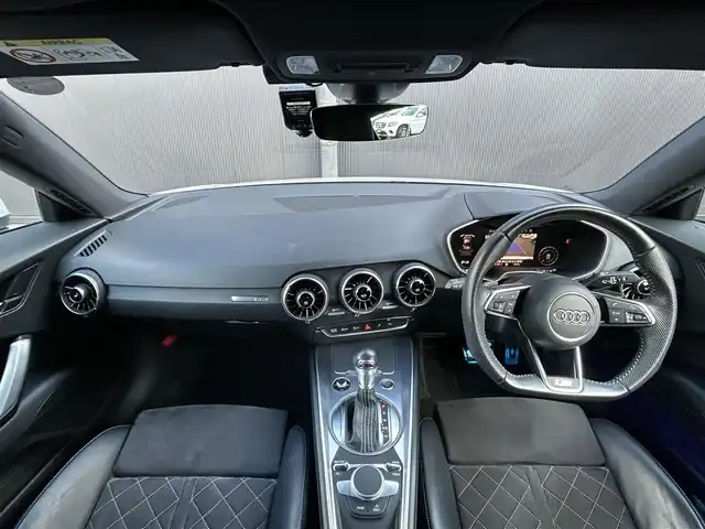 アウディ ＴＴクーペ 香川県 2019(平31)年 3.5万km 白 純正ナビ/Bカメラ/オートライト/ハーフレザーシート/運転席助手席パワーシート/シートヒーター/オートホールド