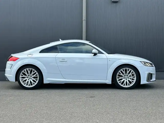 アウディ ＴＴクーペ 香川県 2019(平31)年 3.5万km 白 純正ナビ/Bカメラ/オートライト/ハーフレザーシート/運転席助手席パワーシート/シートヒーター/オートホールド