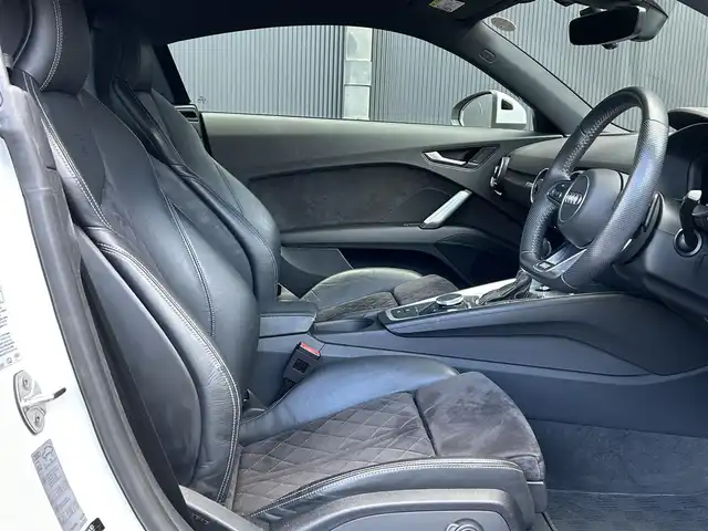 アウディ ＴＴクーペ 香川県 2019(平31)年 3.5万km 白 純正ナビ/Bカメラ/オートライト/ハーフレザーシート/運転席助手席パワーシート/シートヒーター/オートホールド