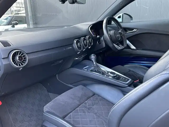 アウディ ＴＴクーペ 香川県 2019(平31)年 3.5万km 白 純正ナビ/Bカメラ/オートライト/ハーフレザーシート/運転席助手席パワーシート/シートヒーター/オートホールド