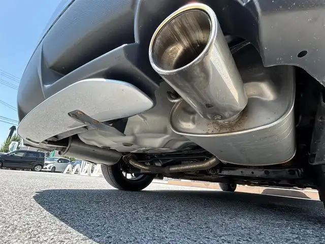 スバル レヴォーグ 1．6GT－S アイサイト 滋賀県 2014(平26)年 8.3万km クリスタルブラックシリカ 4WD(F4)/STiエアロ/STiホイール/7インチ純正ナビ【AVIC-MRZ099】/(FM/AM/CD/DVD/フルセグ/Bluetooth)/ETC/バックカメラ/アイサイト/・プリクラッシュブレーキアシスト	/・アクティブレーンキープ	/・全車速追従機能付クルーズコントロール/・ＡＴ誤発進抑制制御/積込冬タイヤ(純正ホイール付き)/電子パーキング/電動格納ミラー/アイドリングストップ/革巻きステアリング/ステアリングスイッチ/パドルシフト/オートライト/LEDヘッドライト/フロントフォグ/リアフォグ/フルオートエアコン/プッシュスタート/スマートキー/スペアキー/純正フロアマット/トノカバー