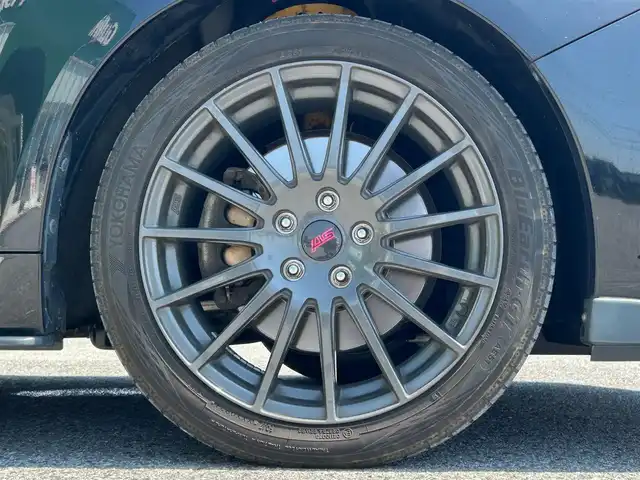 スバル レヴォーグ 1．6GT－S アイサイト 滋賀県 2014(平26)年 8.3万km クリスタルブラックシリカ 4WD(F4)/STiエアロ/STiホイール/7インチ純正ナビ【AVIC-MRZ099】/(FM/AM/CD/DVD/フルセグ/Bluetooth)/ETC/バックカメラ/アイサイト/・プリクラッシュブレーキアシスト	/・アクティブレーンキープ	/・全車速追従機能付クルーズコントロール/・ＡＴ誤発進抑制制御/積込冬タイヤ(純正ホイール付き)/電子パーキング/電動格納ミラー/アイドリングストップ/革巻きステアリング/ステアリングスイッチ/パドルシフト/オートライト/LEDヘッドライト/フロントフォグ/リアフォグ/フルオートエアコン/プッシュスタート/スマートキー/スペアキー/純正フロアマット/トノカバー