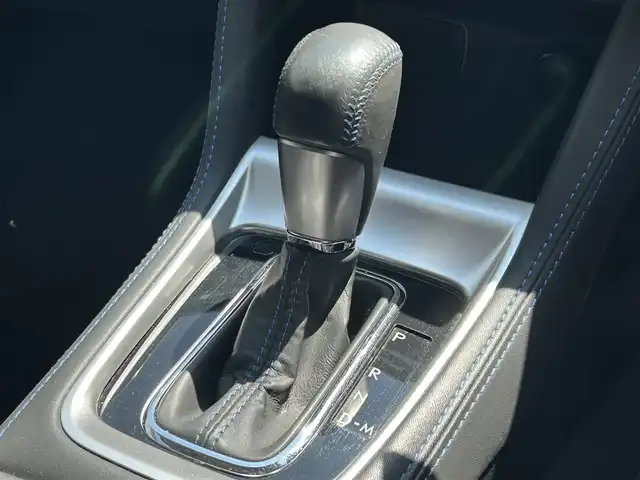 スバル レヴォーグ 1．6GT－S アイサイト 滋賀県 2014(平26)年 8.3万km クリスタルブラックシリカ 4WD(F4)/STiエアロ/STiホイール/7インチ純正ナビ【AVIC-MRZ099】/(FM/AM/CD/DVD/フルセグ/Bluetooth)/ETC/バックカメラ/アイサイト/・プリクラッシュブレーキアシスト	/・アクティブレーンキープ	/・全車速追従機能付クルーズコントロール/・ＡＴ誤発進抑制制御/積込冬タイヤ(純正ホイール付き)/電子パーキング/電動格納ミラー/アイドリングストップ/革巻きステアリング/ステアリングスイッチ/パドルシフト/オートライト/LEDヘッドライト/フロントフォグ/リアフォグ/フルオートエアコン/プッシュスタート/スマートキー/スペアキー/純正フロアマット/トノカバー