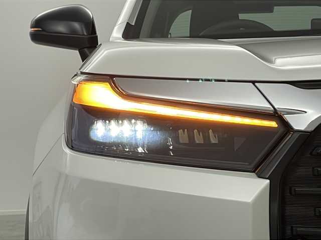 ホンダ ＷＲ－Ｖ Z+ ブラックスタイル 愛知県 2025(令7)年 0.1千km プラチナホワイトパール /禁煙車//純正HondaCONNECTナビ//フルセグTV//バックカメラ//ETC//ブラックスタイル専用ベルリナブラック外装加飾//純正17インチアルミホイール(ベルリナブラック)//ホンダセンシング//衝突軽減ブレーキ//先行車発進お知らせ//歩行者事故低減ステアリング//路外逸脱抑制機能//標識認識機能//アダプティブクルーズコントロール//レーンキープアシストシステム//誤発進抑制機能(前後方)//急アクセル抑制機能//前後パーキングセンサー//オートハイビーム//フルLEDヘッドライト//オートライト//フロントフォグランプ//プライムスムース&ファブリックコンビシート//トノカバー//革巻きステアリング//ステアリングスイッチ//パドルシフト//プッシュスタート//電動格納ミラーウィンカー//横滑り防止装置