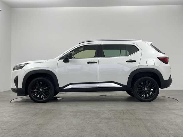 ホンダ ＷＲ－Ｖ Z+ ブラックスタイル 愛知県 2025(令7)年 0.1千km プラチナホワイトパール /禁煙車//純正HondaCONNECTナビ//フルセグTV//バックカメラ//ETC//ブラックスタイル専用ベルリナブラック外装加飾//純正17インチアルミホイール(ベルリナブラック)//ホンダセンシング//衝突軽減ブレーキ//先行車発進お知らせ//歩行者事故低減ステアリング//路外逸脱抑制機能//標識認識機能//アダプティブクルーズコントロール//レーンキープアシストシステム//誤発進抑制機能(前後方)//急アクセル抑制機能//前後パーキングセンサー//オートハイビーム//フルLEDヘッドライト//オートライト//フロントフォグランプ//プライムスムース&ファブリックコンビシート//トノカバー//革巻きステアリング//ステアリングスイッチ//パドルシフト//プッシュスタート//電動格納ミラーウィンカー//横滑り防止装置