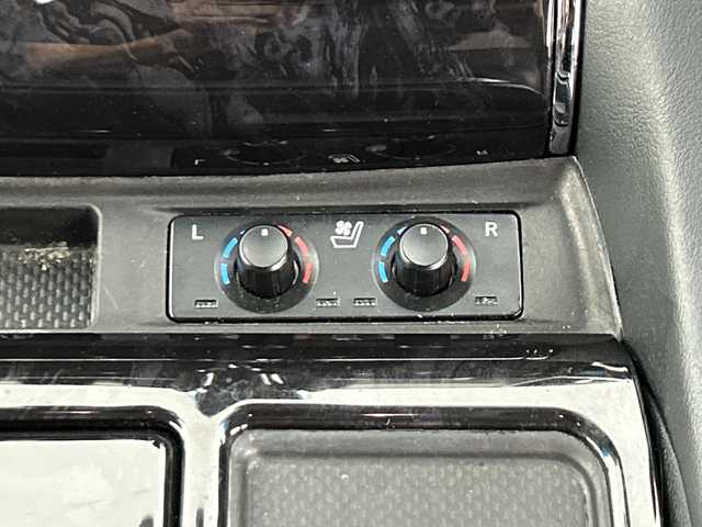 トヨタ アルファード S Cパッケージ 愛知県 2019(平31)年 5万km ホワイトパールクリスタルシャイン モデリスタエアロ/モデリスタマフラー/ALPINE11型ナビ・フルセグTV/CD・DVD・Bluetooth再生/ALPINE12型フリップダウンモニター/三眼LEDヘッドライト/純正18インチAW/純正デジタルインナーミラー/ドライブレコーダー/HDMIポート/ブラインドスポットモニター/レーダークルーズコントロール/プリクラッシュセーフティ/ステアリングヒーター/黒革シート/エアシート・シートヒーター/クリアランスソナー/AC100Vコンセント/