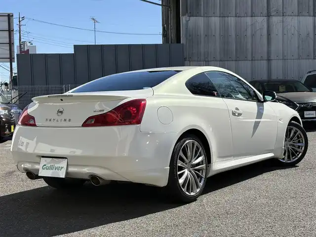 日産 スカイライン 370GT Type S 埼玉県 2014(平26)年 4.4万km クリスタルホワイトパール ワンオーナー/AIS検査済み/登録時走行距離43176km/メーカー純正HDDナビゲーション/（CD/DVD/BT）/フルセグテレビ/バックカメラ/純正１９インチアルミホイール/パワーシート/(運転席/助手席)/ハーフレザーシート/パドルシフト/ETC(ビルトイン)/オートライト/オートリトラミラー/電動格納ミラー/ステアリングリモコン/HIDヘッドライト/プッシュスタート/スマートキー/新車保証書/取扱説明書