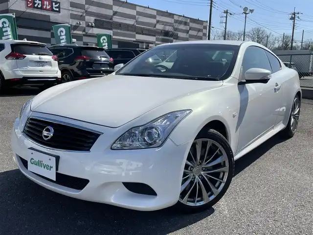 日産 スカイライン 370GT Type S 埼玉県 2014(平26)年 4.4万km クリスタルホワイトパール ワンオーナー/AIS検査済み/登録時走行距離43176km/メーカー純正HDDナビゲーション/（CD/DVD/BT）/フルセグテレビ/バックカメラ/純正１９インチアルミホイール/パワーシート/(運転席/助手席)/ハーフレザーシート/パドルシフト/ETC(ビルトイン)/オートライト/オートリトラミラー/電動格納ミラー/ステアリングリモコン/HIDヘッドライト/プッシュスタート/スマートキー/新車保証書/取扱説明書