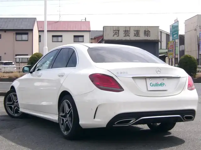 メルセデス・ベンツ Ｃ２００ アバンギャルド AMGライン 三重県 2019(令1)年 6.9万km パール ♪車検 令和8年7月29日迄/♪ターボ/♪ブルメスターサウンド/アクディブブレーキアシスト/レーンチェンジアシスト/ブラインドスポットアシスト/アテンションアシスト/パーキングアシストパークトロニック/アクティブディスタンスアシスト・ディストロニック/ヘッドアップディスプレイ/アイドリングストップ/パワートランク/前席メモリ付パワーシート/前席シートヒーター/黒革シート/アンビエントライト/イージーエントリー/スマートキー×2/プッシュスタート/純正メーカーナビ/・DTV・SD・USB/・Bluetoothオーディオ/・Apple Car Play/・Android Auto/・バックカメラ/前後ドライブレコーダー/純正18インチAW/マルチビームLEDヘッドライト/リアフォグライト/オートライト/ウィンカーミラー/オートリトラクタブルミラー/革巻ステアリング/ステアリングスイッチ/パドルシフト/プライバシーガラス/フロアマット/ETC2.0/サイド/カーテン/ニーエアバック