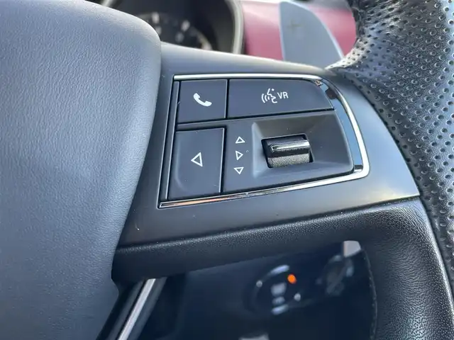 マセラティ レヴァンテ グランスポーツ 東京都 2020(令2)年 3万km 白 パノラマルーフ/ｈａｒｍａｎｋａｒｄｏｎサウンド/純正ナビ／ＤＴＶ/３６０°カメラ/赤レザーシート/パワーバックドア/純正２１インチＡＷ/ドラレコ/ＥＴＣ