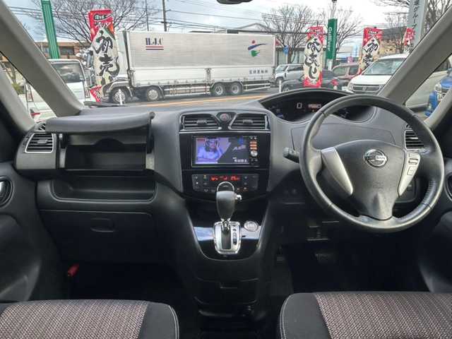 日産 セレナ