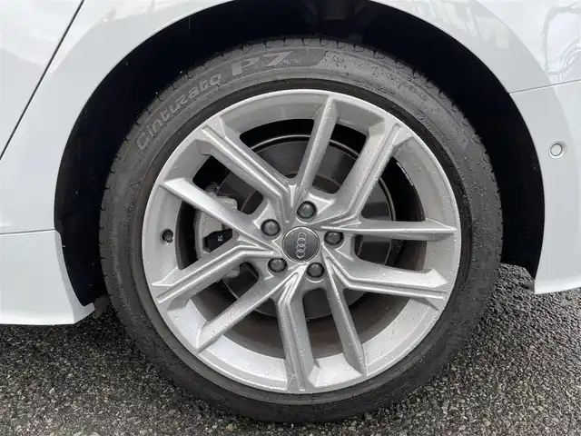 アウディ Ａ５ SB 45TFSIクワトロ Sライン 神奈川県 2021(令3)年 1.5万km グレイシアホワイトメタリック 4WD/純正ナビ/　・BT/FM/AM/USB/　・フルセグTV/　・Apple Car Play/Android Auto/全方位カメラ/衝突被害軽減ブレーキ/レーダークルーズコントロール/パーキングアシスト/ブランドスポットミラー/レーンキープアシスト/クリアランスソナー/純正前後ドライブレコーダー/前席パワーシート/全席シートヒーター/ステアリングヒーター/ワイヤレス充電/パワーバックドア/パドルシフト/ステアリングスイッチ/オートハイビーム/アイドリングストップ/ビルトインETC2.0/スマートキー　2本/純正フロアマット/保証書/取扱説明書