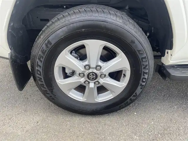 トヨタ ランドクルーザー AX 神奈川県 2023(令5)年 0.9万km パール