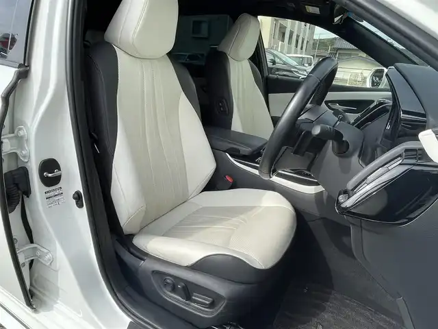 トヨタ クラウン ハイブリッド RS 山口県 2018(平30)年 6.1万km 白 純正ナビ/SD/FM/AM/BT/ETC/クルーズコントロール/バックカメラ/全周囲カメラ/衝突軽減ブレ―キ/オートホールド/オートライト/レーンアシスト/ドアバイザー/純正フロアマット/電動格納ミラー