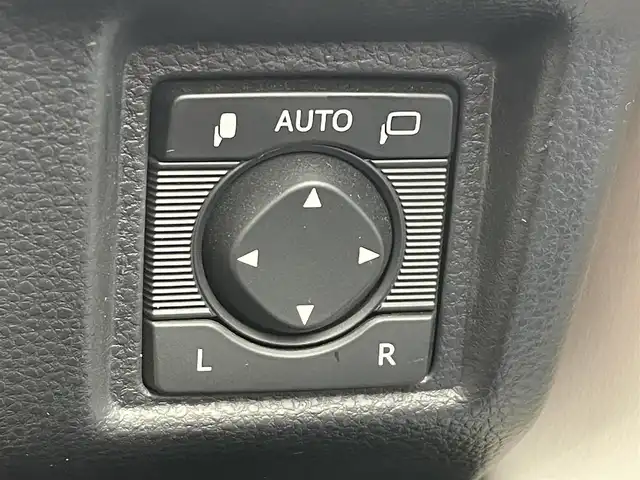 トヨタ クラウン ハイブリッド RS 山口県 2018(平30)年 6.1万km 白 純正ナビ/SD/FM/AM/BT/ETC/クルーズコントロール/バックカメラ/全周囲カメラ/衝突軽減ブレ―キ/オートホールド/オートライト/レーンアシスト/ドアバイザー/純正フロアマット/電動格納ミラー