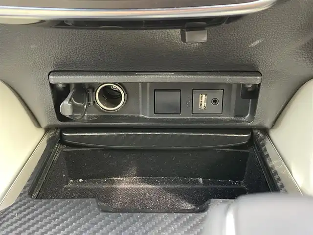 トヨタ クラウン ハイブリッド RS 山口県 2018(平30)年 6.1万km 白 純正ナビ/SD/FM/AM/BT/ETC/クルーズコントロール/バックカメラ/全周囲カメラ/衝突軽減ブレ―キ/オートホールド/オートライト/レーンアシスト/ドアバイザー/純正フロアマット/電動格納ミラー