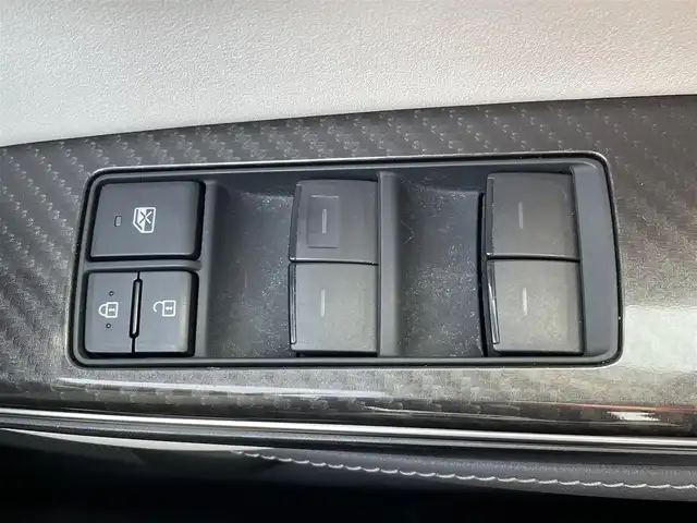 トヨタ クラウン ハイブリッド RS 山口県 2018(平30)年 6.1万km 白 純正ナビ/SD/FM/AM/BT/ETC/クルーズコントロール/バックカメラ/全周囲カメラ/衝突軽減ブレ―キ/オートホールド/オートライト/レーンアシスト/ドアバイザー/純正フロアマット/電動格納ミラー